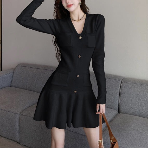 Autumn and Winter Classic Style Hot Girls VCollar Waist Slimming Single-Breasted Long Sleeve Knitted Dress Women